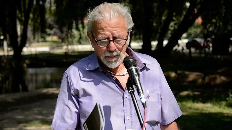 Lee más sobre el artículo La poesía de Leopoldo «Teuco» Castilla en árabe