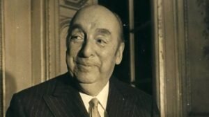 Lee más sobre el artículo Celebrando el Centenario de «Veinte poemas de amor y una canción desesperada»: un legado continuo en la poesía contemporánea