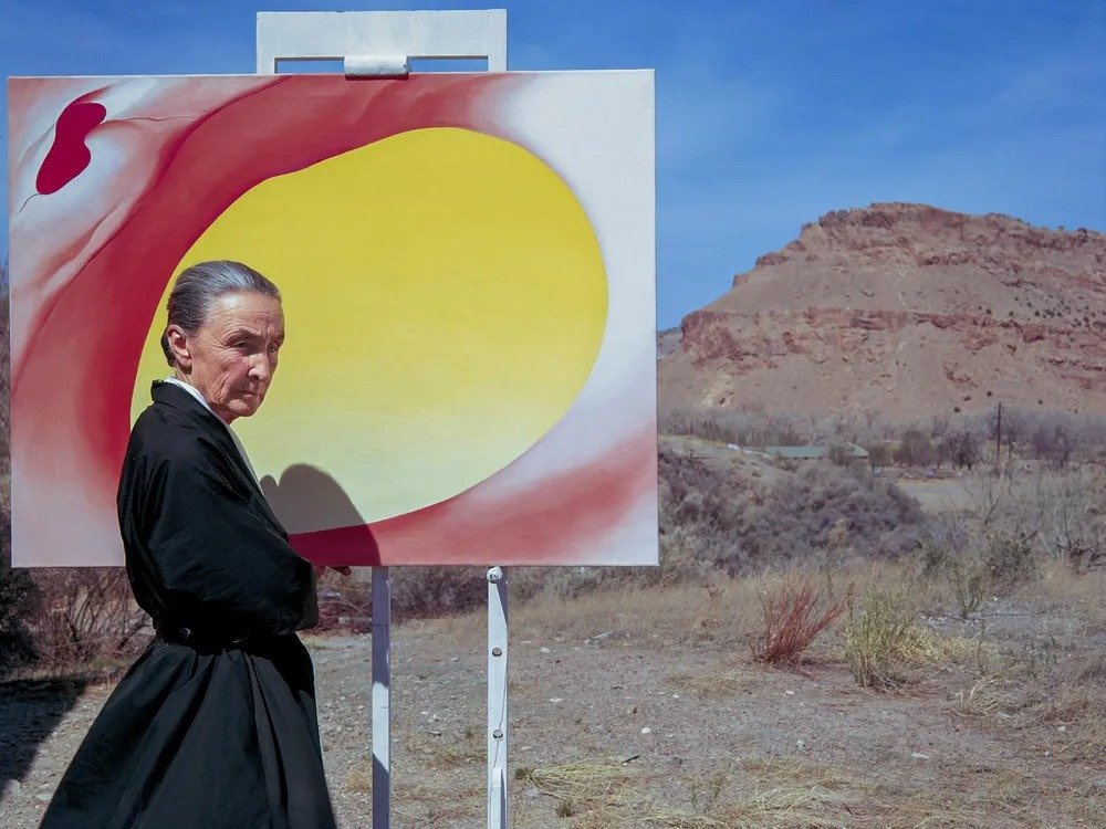 En este momento estás viendo Georgia OʼKeeffe: La pintora que transformó el paisaje americano