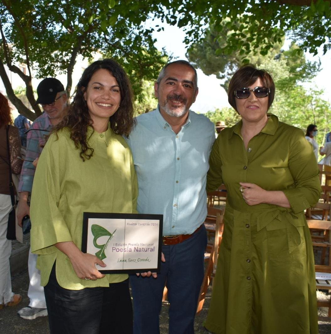 En este momento estás viendo España: Laura Sanz Corada recibió el “I Premio Nacional de Poesía al Natural”