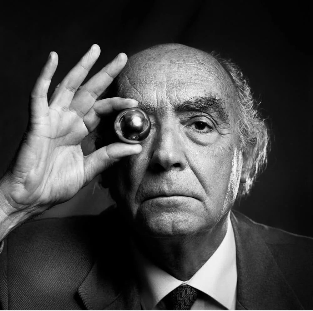 Lee más sobre el artículo José Saramago: Un maestro de la palabra que desafió los límites de la literatura