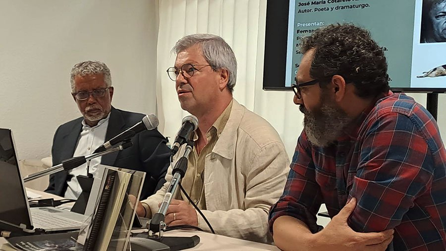 En este momento estás viendo “El nombre de las horas perdidas”, el conmovedor libro de Cotarelo Asturias