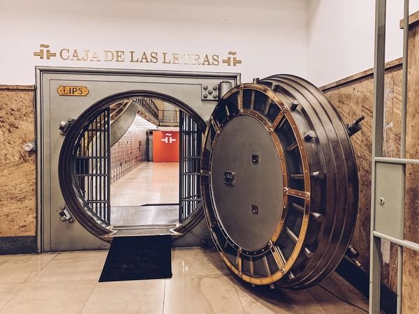 Lee más sobre el artículo El legado del Fondo de Cultura Económica llega a la Caja de las Letras
