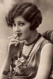 Lee más sobre el artículo A 122 años del nacimiento de Zelda Sayre Fitzgerald, la musa incomprendida de «los locos años 20»