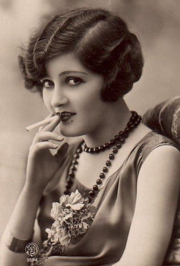 Lee más sobre el artículo A 122 años del nacimiento de Zelda Sayre Fitzgerald, la musa incomprendida de «los locos años 20»