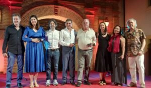 Lee más sobre el artículo Noche mágica en el Festival de Poesía en El Laurel