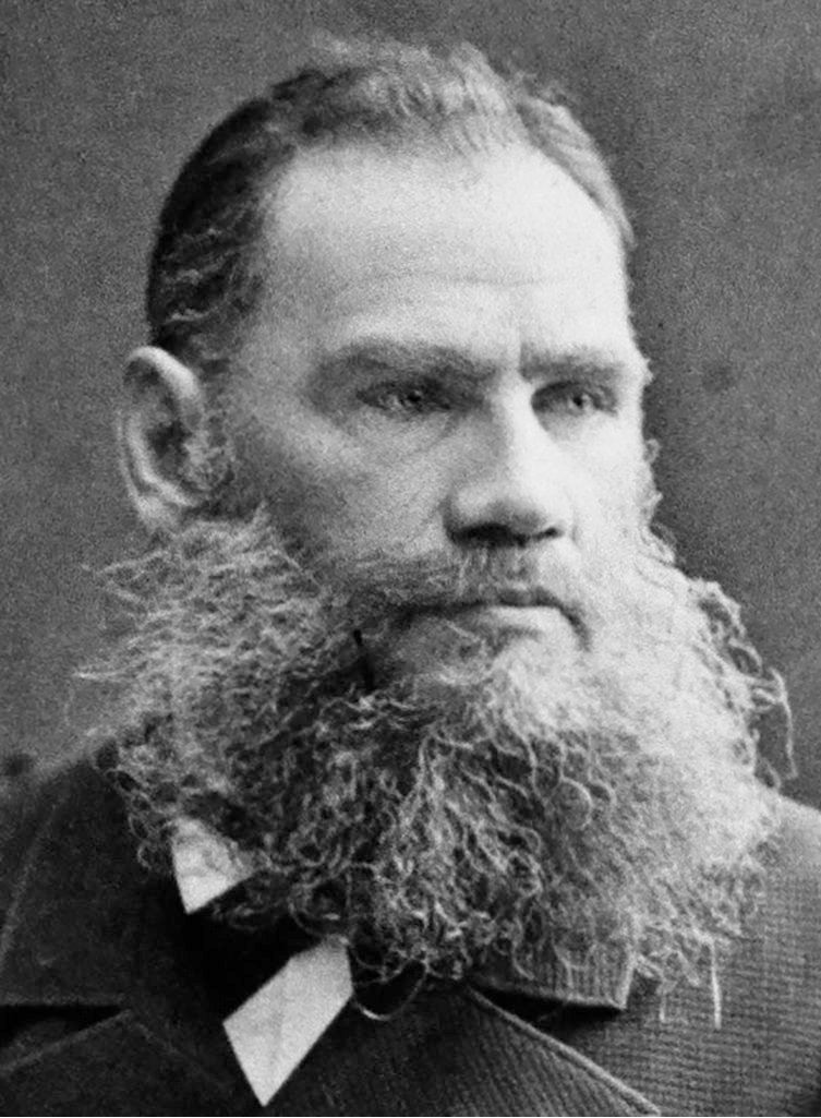 En este momento estás viendo A 196 años del nacimiento de León Tolstoi, un gigante de la literatura rusa