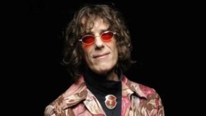 Lee más sobre el artículo Hoy cumpliría 75 años Luis Alberto Spinetta. ¡Feliz cumple Flaco querido!
