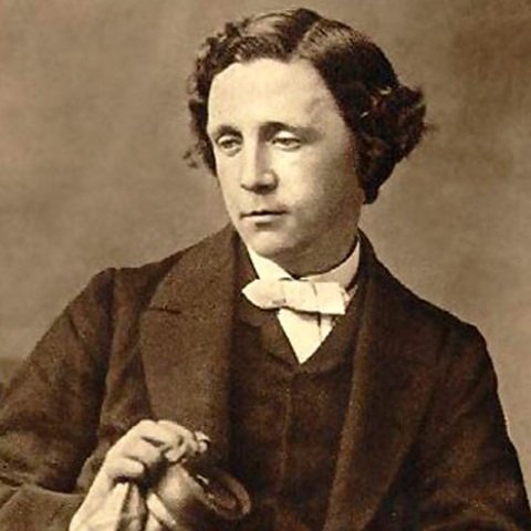 Lee más sobre el artículo 193 años del nacimiento de Lewis Carroll: un legado imperecedero en la literatura universal