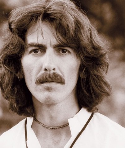 Feliz cumpleaños George, el «beatle tranquilo» que revolucionó la música