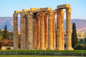 Lee más sobre el artículo Templos y ruinas: inspiración eterna de la literatura