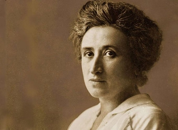 En este momento estás viendo Rosa Luxemburgo: una vida dedicada a la lucha por la justicia y la igualdad