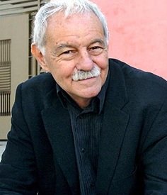 Lee más sobre el artículo Eduardo Mendoza, maestro de la ironía literaria, recibe el Princesa de Asturias de las Letras