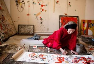 Lee más sobre el artículo Ides Kihlen cumple 108 años y es la pintora en actividad más longeva del arte argentino
